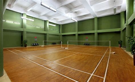 free indoor badminton court near me